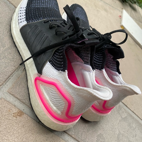 Adidas Running Shoes- Size 8 women / 6.5 men - Picture 3 of 8